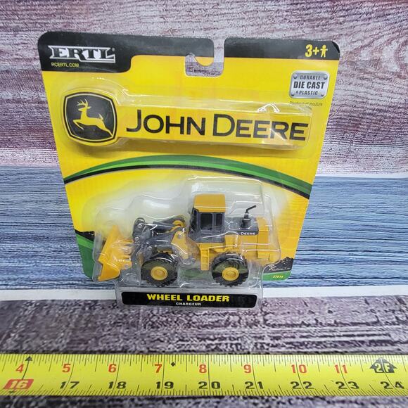 John Deere Wheel Loader ERTL 2006 37014 Scale 1:50 Equipment Construction sealed - Picture 1 of 9
